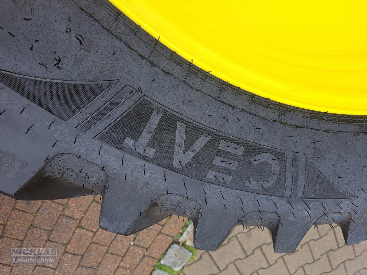 Rad des Typs Sonstige CEAT 380/85R34 + 380/90R50, Gebrauchtmaschine in Schirradorf (Bild 3)