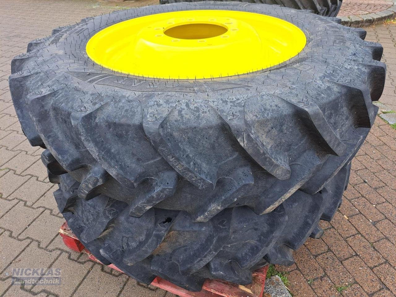 Rad des Typs Sonstige CEAT 380/85R34 + 380/90R50, Gebrauchtmaschine in Schirradorf (Bild 4)