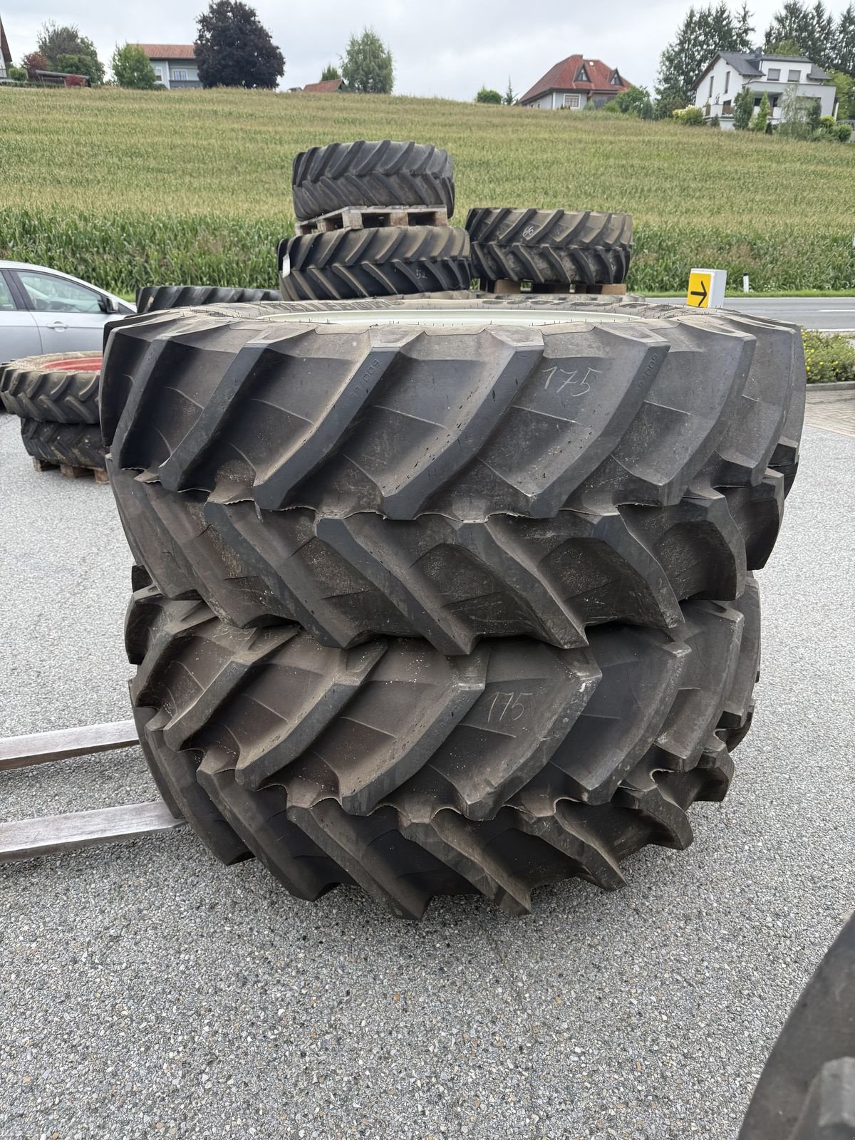 Rad des Typs Sonstige DIV. Michelin, Trelleborg, Mitas ,BKT, Gebrauchtmaschine in Siget in der Wart (Bild 7)