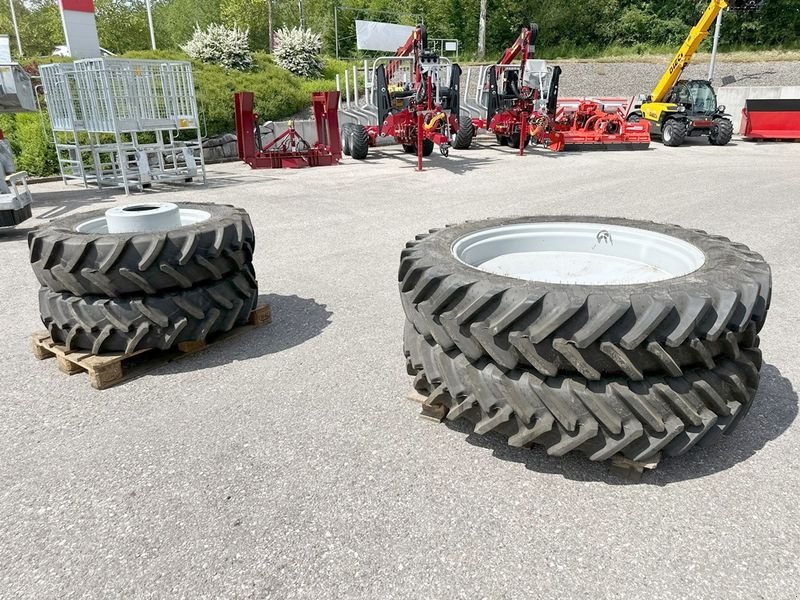 Rad des Typs Sonstige Garn. CEAT 320/85R28 u. 320/90R42 Räder, Gebrauchtmaschine in St. Marienkirchen (Bild 1)