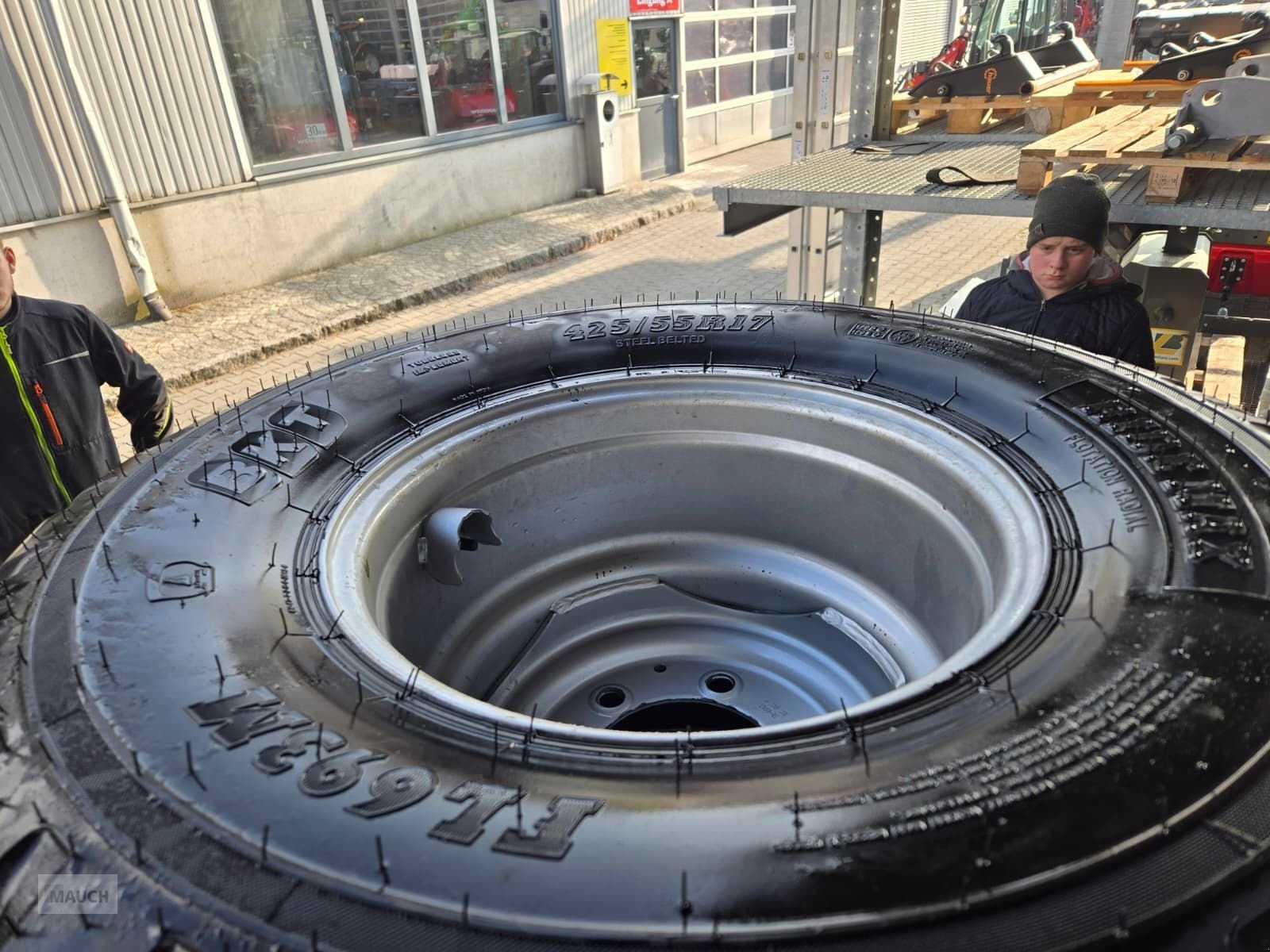 Rad of the type Sonstige Garnitur 425/55 R17 Ridemax FL693 ET-80, Gebrauchtmaschine in Burgkirchen (Picture 4)