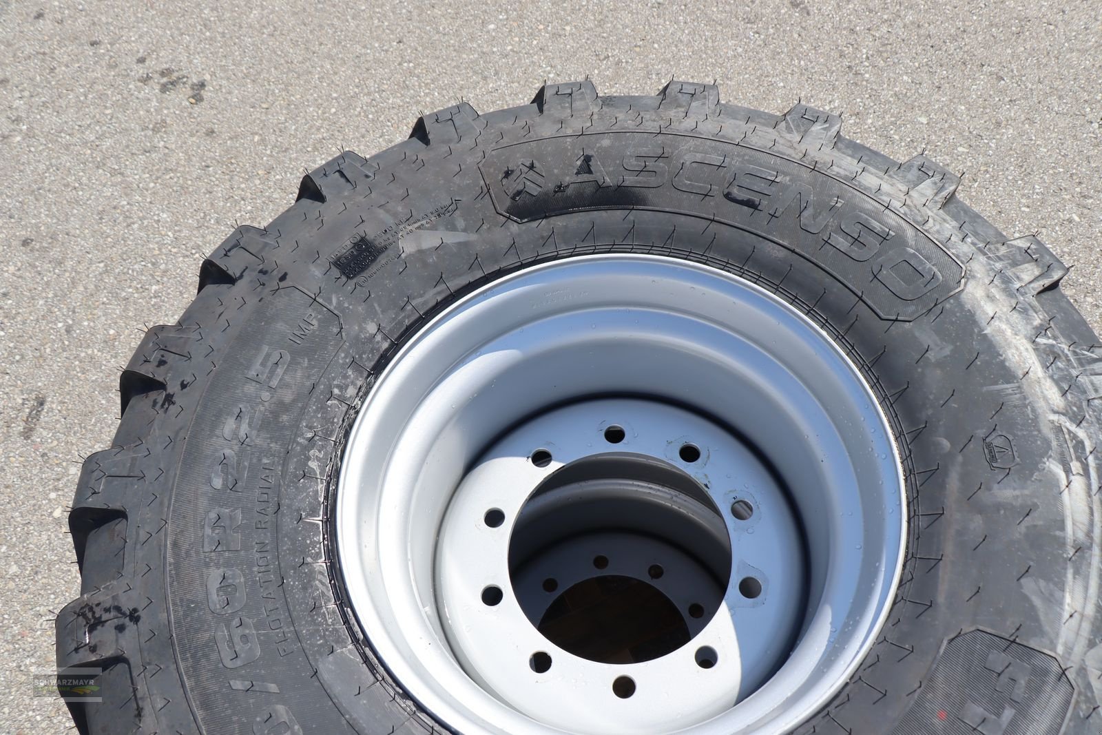 Rad des Typs Sonstige Komplettrad 560/60R22,5, Neumaschine in Gampern (Bild 14)