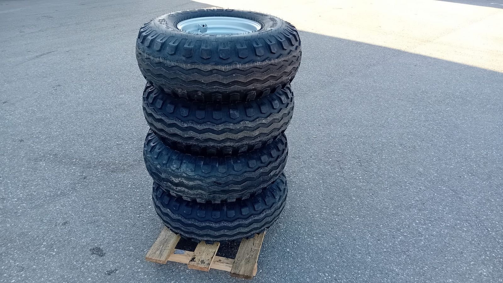 Rad tipa Sonstige Kompletträder 11.5/80-15.3, Vorführmaschine u NATTERNBACH (Slika 10)