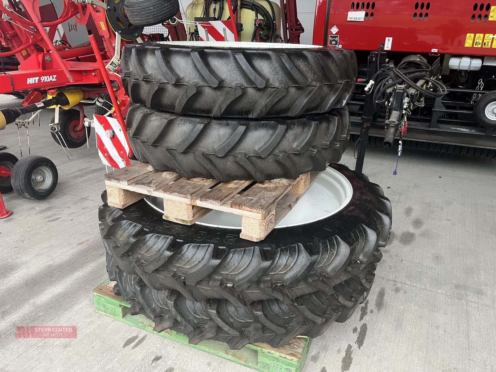 Rad typu Sonstige Kulturräder 270/80 R32, 270/95 R44 PRIVATVERKAUF, Neumaschine w St. Pölten (Zdjęcie 1)