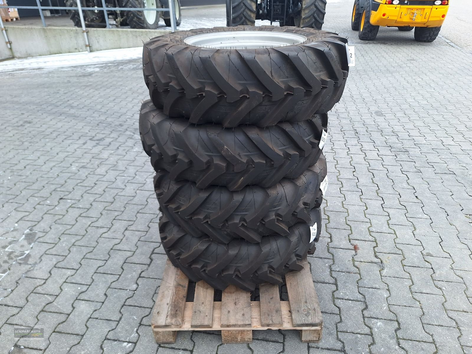 Rad des Typs Sonstige Michelin 280/80R20, Neumaschine in Aurolzmünster (Bild 3)