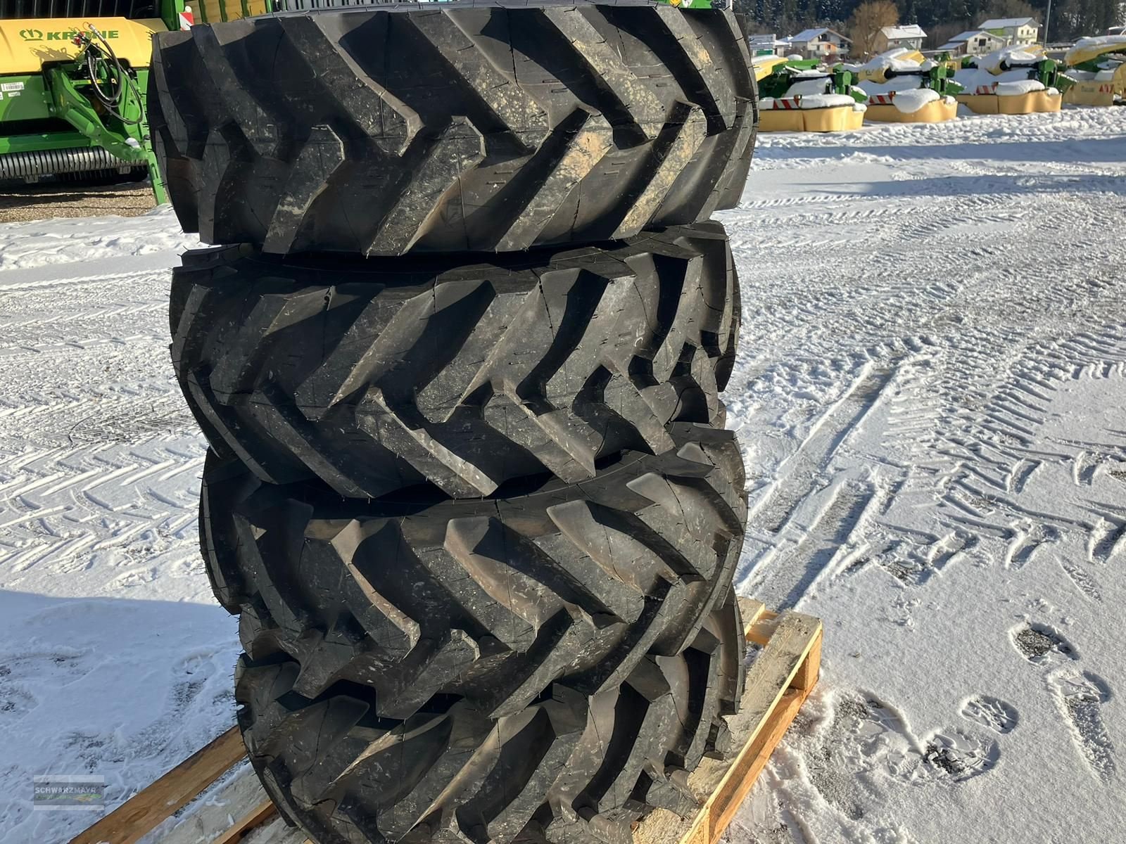 Rad des Typs Sonstige Mitas 11.50/80-15.3, Neumaschine in Gampern (Bild 8)