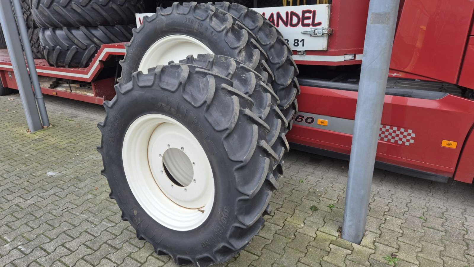 Rad typu Sonstige Mitas AC85 op New Holland velgen 380/90R46 en 380/85R30, Gebrauchtmaschine v Schoonebeek (Obrázek 5)