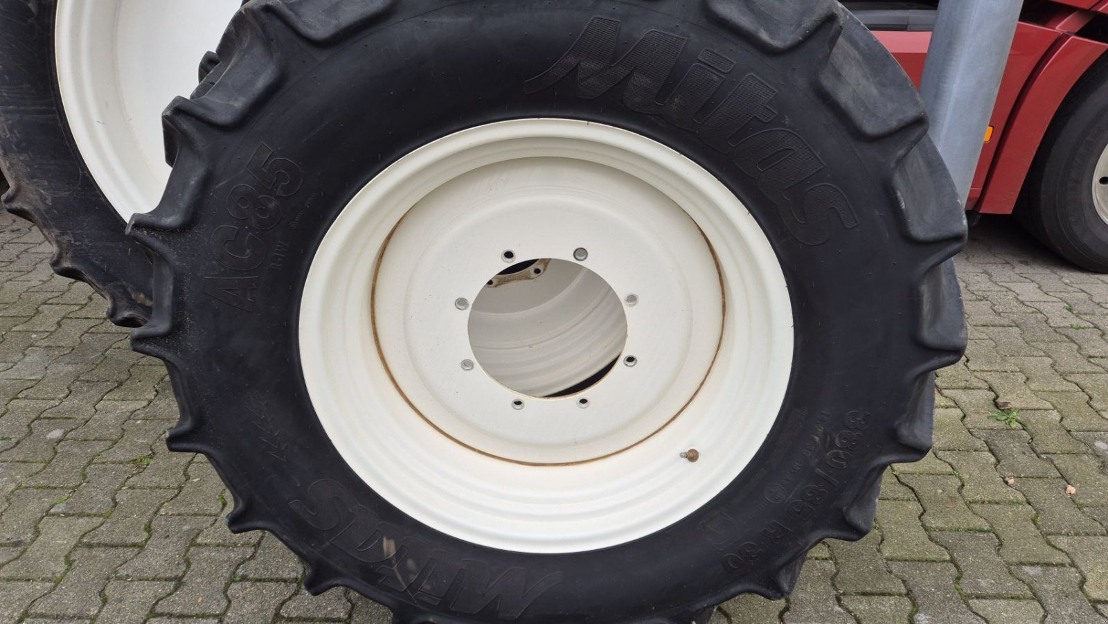 Rad typu Sonstige Mitas AC85 op New Holland velgen 380/90R46 en 380/85R30, Gebrauchtmaschine v Schoonebeek (Obrázek 7)