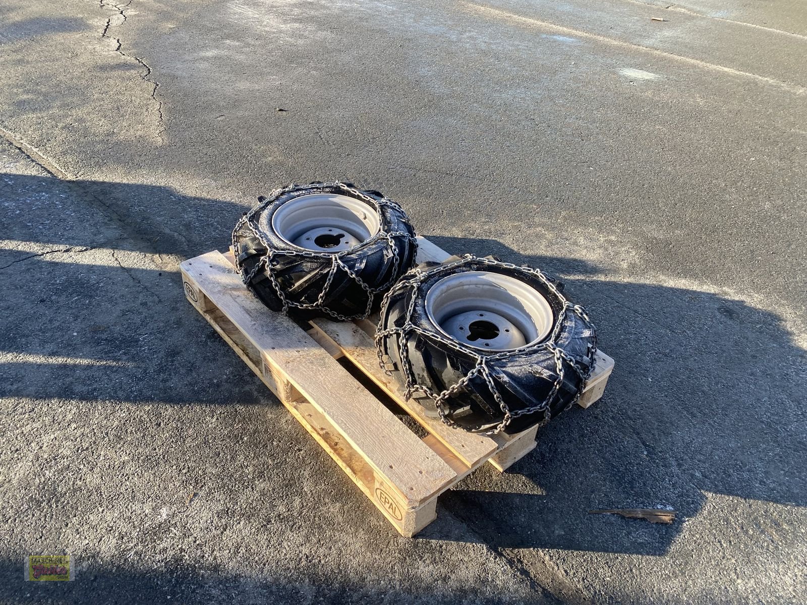 Rad des Typs Sonstige Räder mit Schneeketten für Aebi CC 56/66, Gebrauchtmaschine in Kötschach (Bild 1)