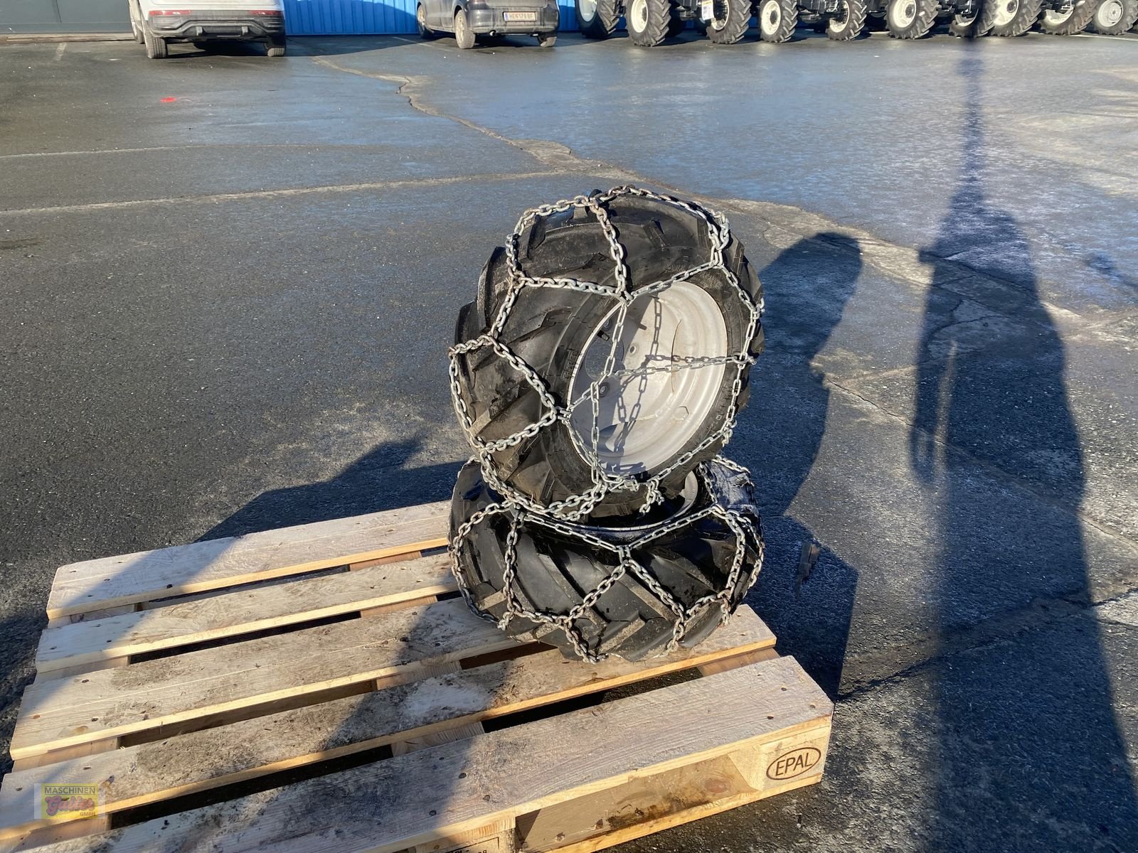 Rad des Typs Sonstige Räder mit Schneeketten für Aebi CC 56/66, Gebrauchtmaschine in Kötschach (Bild 12)