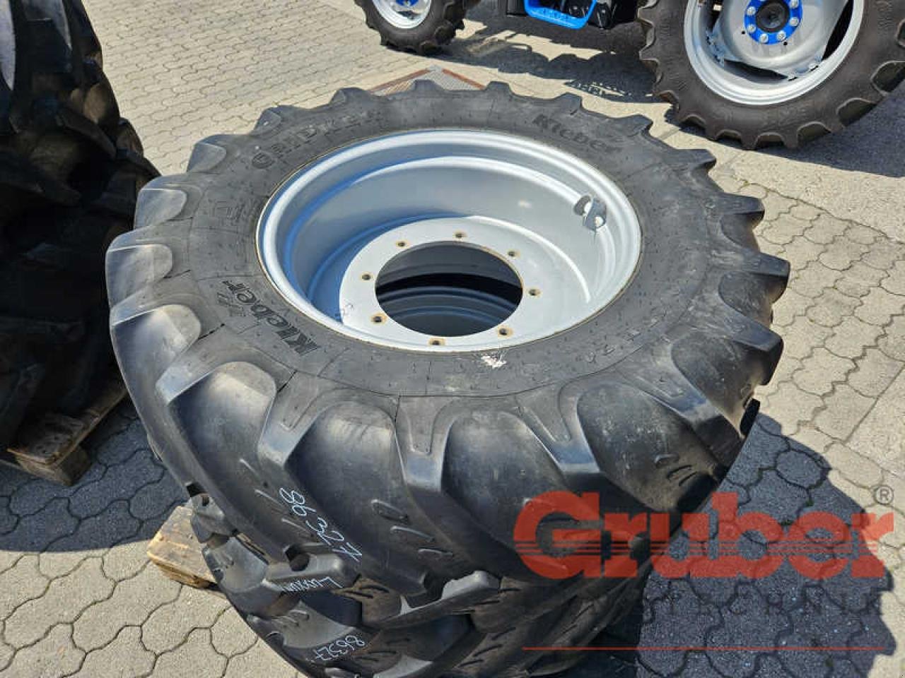 Rad des Typs Sonstige SONSTIGE 440/65R24 - 520/70R30, Gebrauchtmaschine in Ampfing (Bild 4)