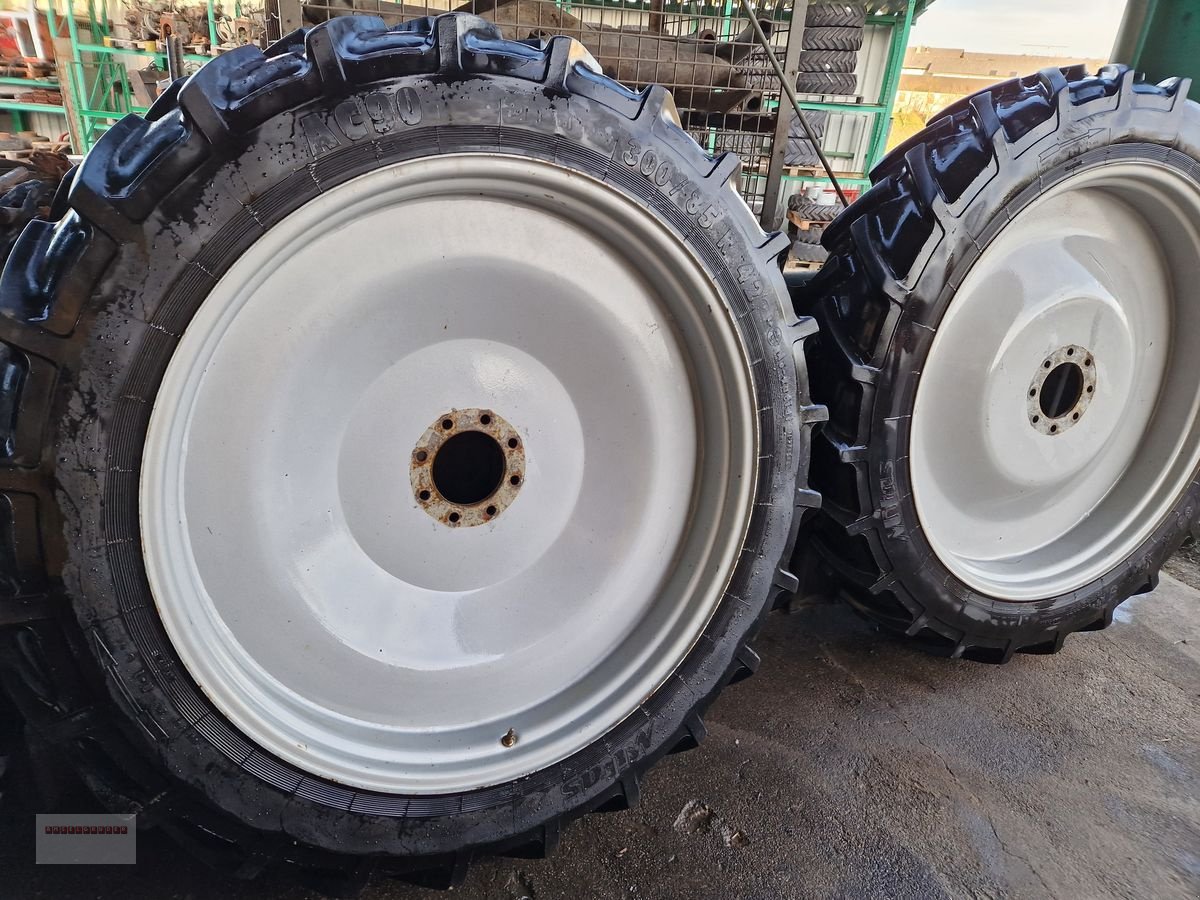 Rad des Typs Sonstige Steyr Profi Pflegebereifung 300/85/42, Gebrauchtmaschine in Tarsdorf (Bild 8)