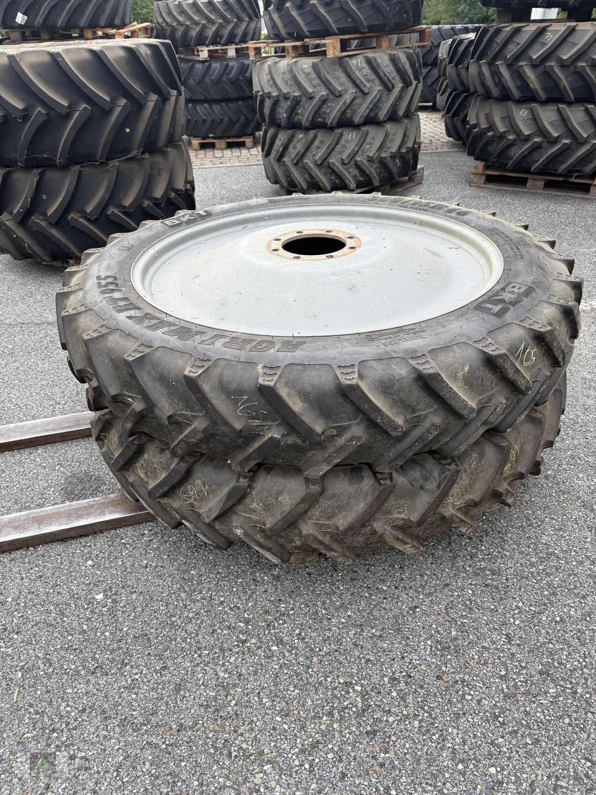 Rad of the type Sonstige Trelleborg, Michelin, Coninetal, Mitas etc, Gebrauchtmaschine in Markt Hartmannsdorf (Picture 13)