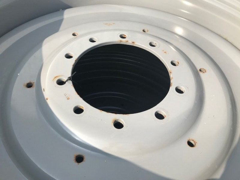 Rad typu Taurus 20.8-42 komplet sæt nye hjul, Gebrauchtmaschine v Ringe (Obrázek 2)