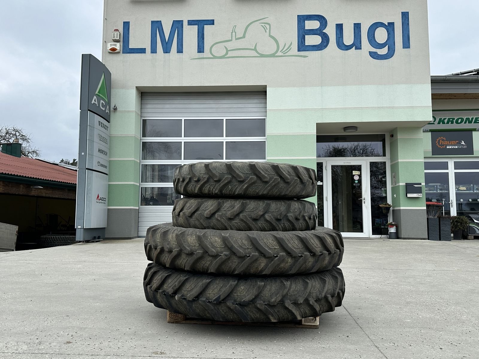 Rad типа Taurus 270/95R32 u. 300/95R46, Gebrauchtmaschine в Hürm (Фотография 1)
