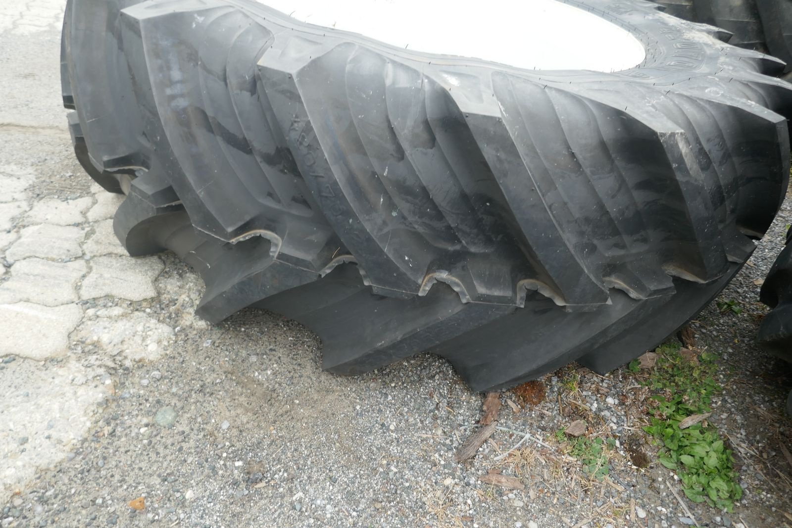 Rad of the type Taurus 420/70R28 mit NH Felge, Gebrauchtmaschine in Villach (Picture 5)