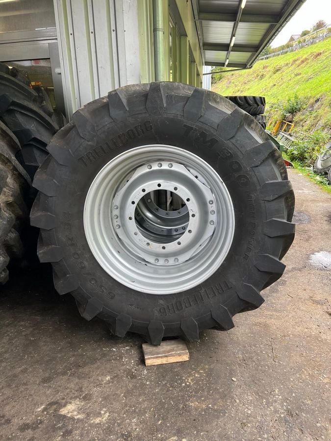 Rad Türe ait Trelleborg 1 Trelleborg Reifensatz, Gebrauchtmaschine içinde Burgkirchen (resim 2)