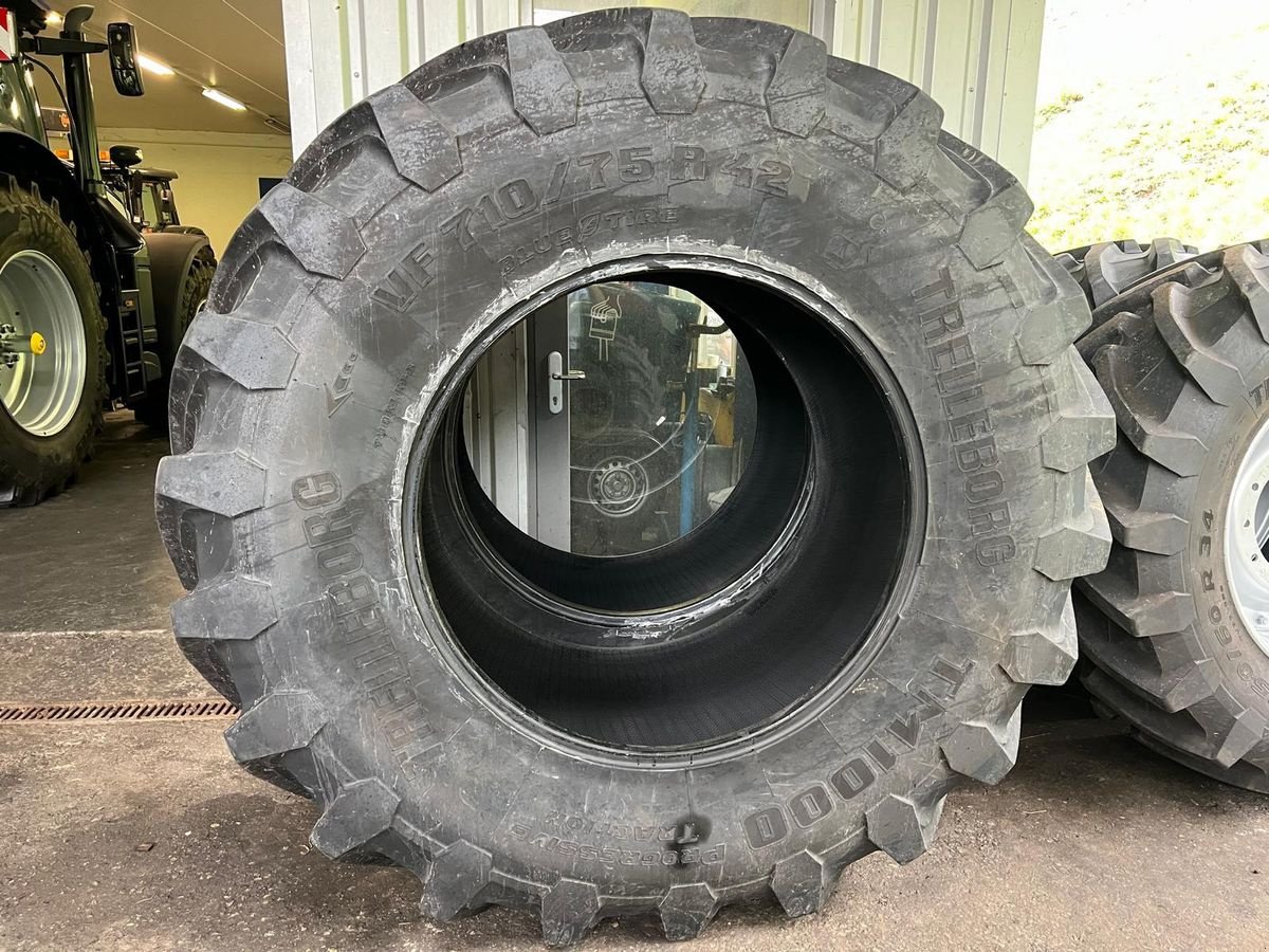 Rad Türe ait Trelleborg 1 Trelleborg Reifensatz, Gebrauchtmaschine içinde Burgkirchen (resim 1)