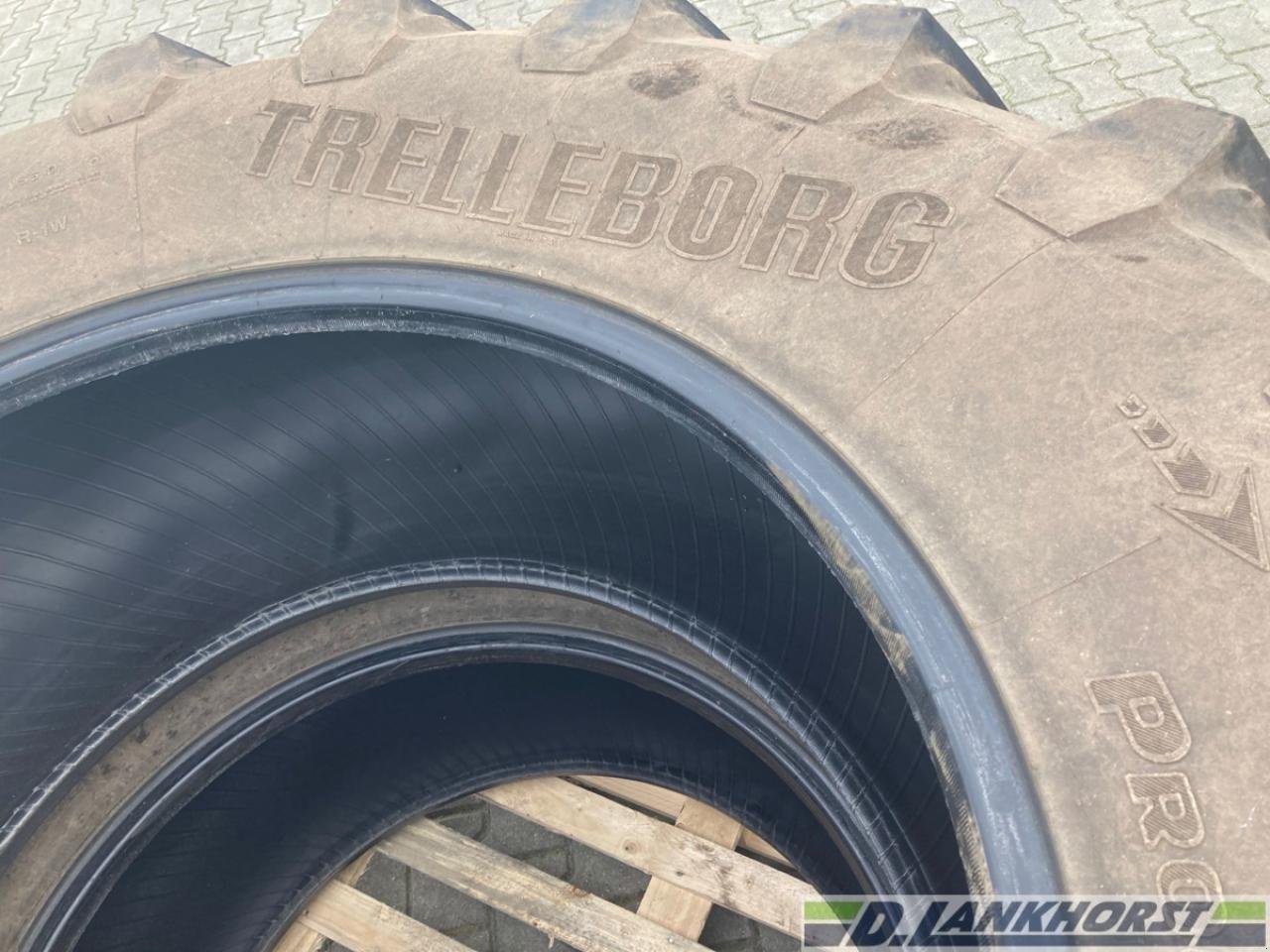 Rad des Typs Trelleborg 2x 580/70R38 40%, Neumaschine in Klein Berßen (Bild 3)