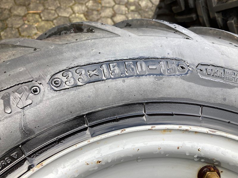 Rad Türe ait Trelleborg 33 x 15.50 -15, Gebrauchtmaschine içinde Landquart (resim 2)