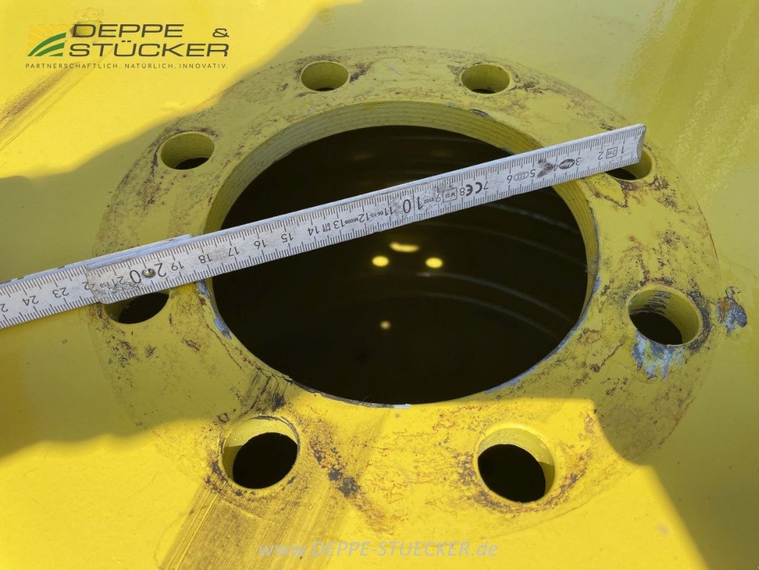 Rad of the type Trelleborg 380/85 R38 TM 600, Neumaschine in Rietberg (Picture 2)