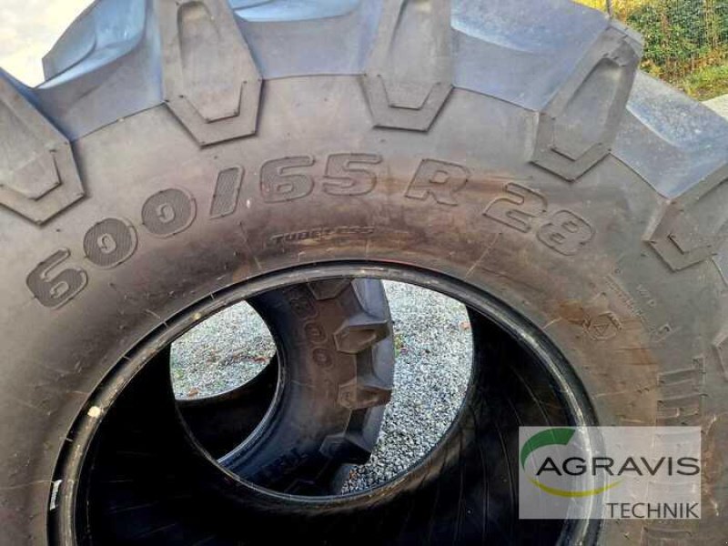 Rad des Typs Trelleborg 600/65 R 28, Neumaschine in Beckum (Bild 3)