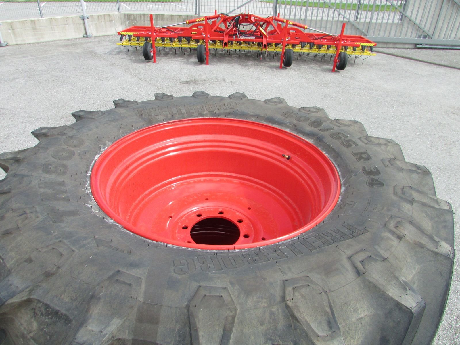 Rad typu Trelleborg 600/65R34 & 480/65R24 Trelleborg, Gebrauchtmaschine v Saxen (Obrázek 12)
