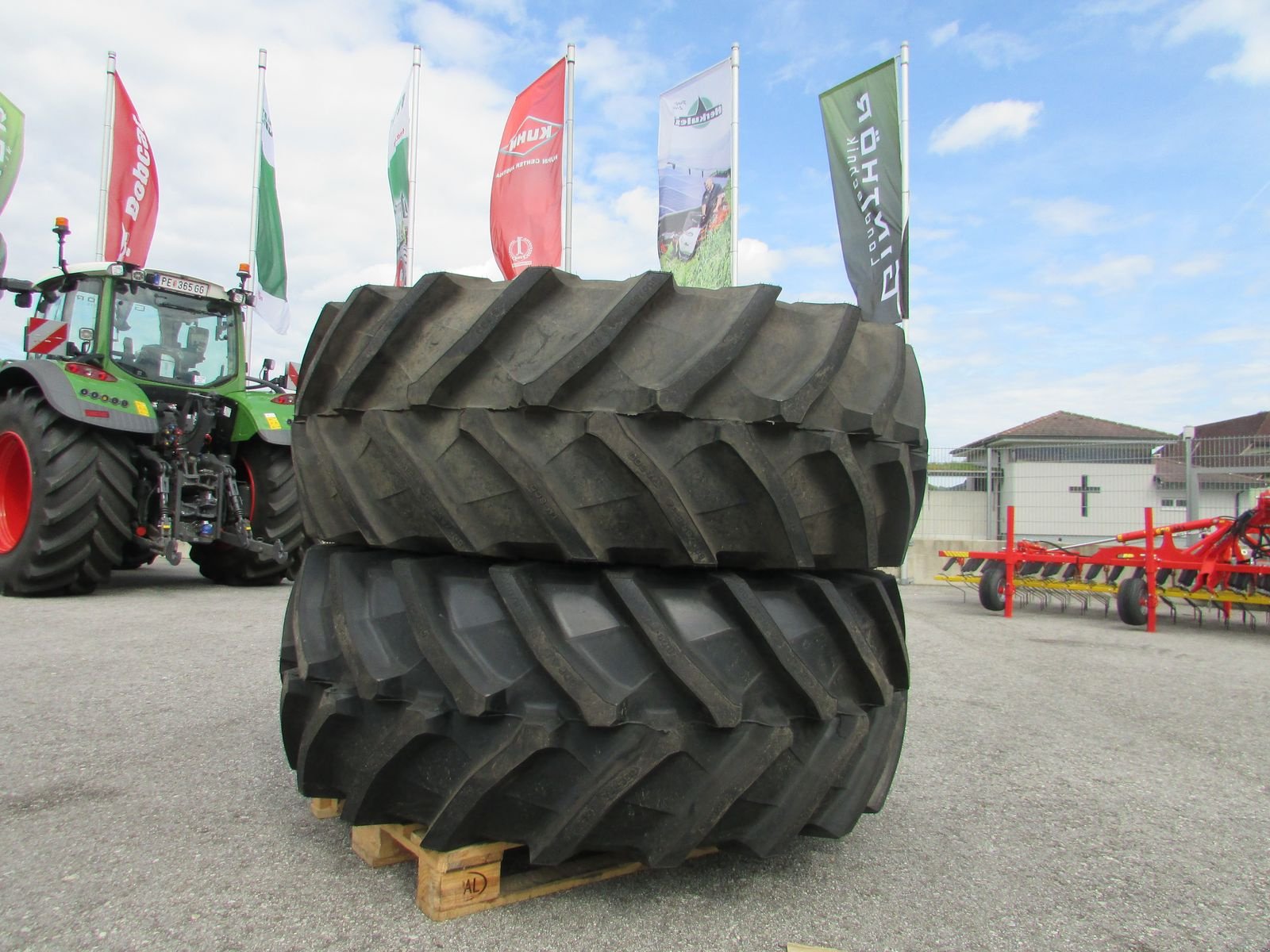 Rad typu Trelleborg 600/65R34 & 480/65R24 Trelleborg, Gebrauchtmaschine v Saxen (Obrázek 10)