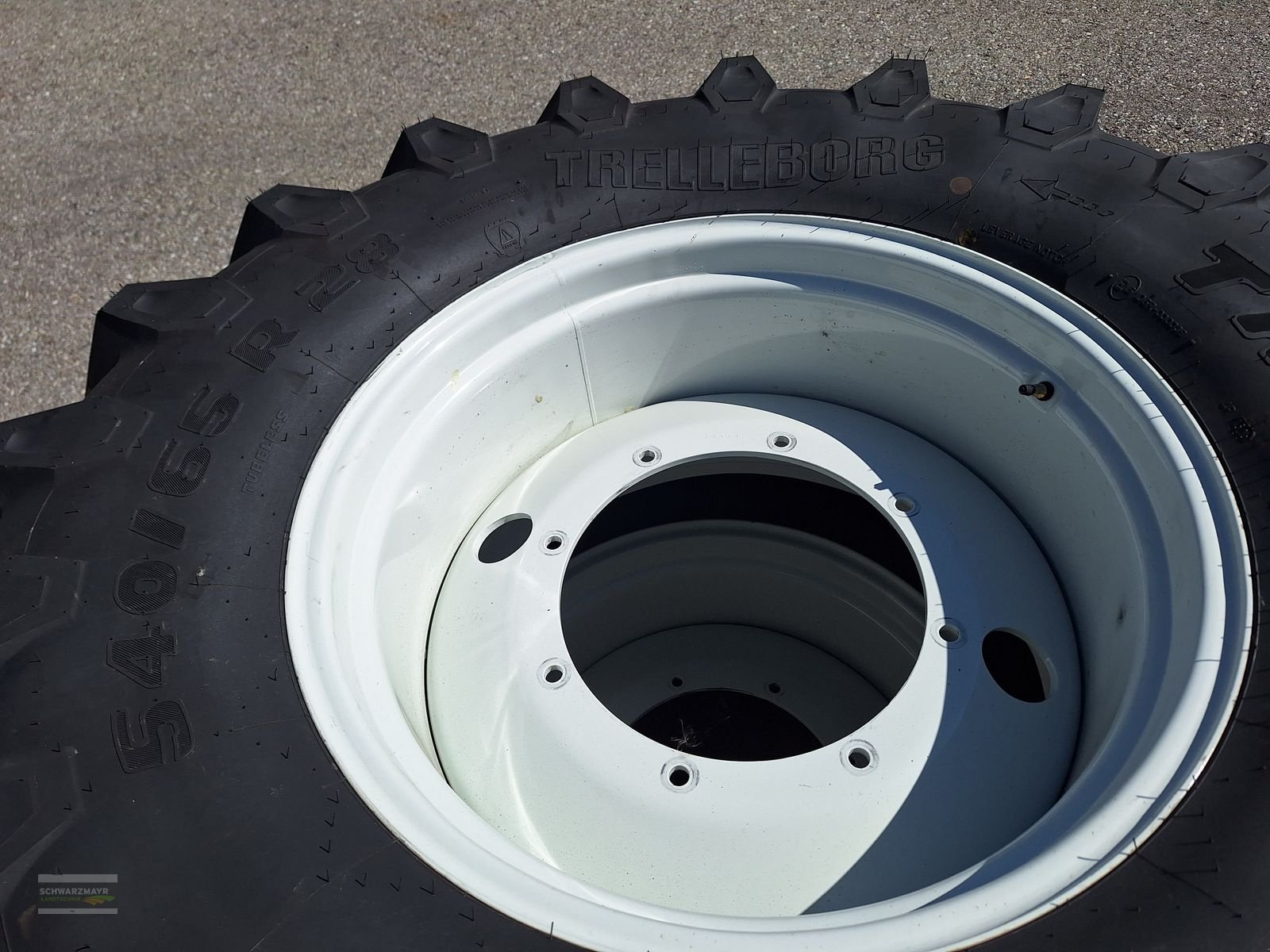 Rad des Typs Trelleborg 650/65R38+540/65R28 Kompletträder, Neumaschine in Gampern (Bild 5)