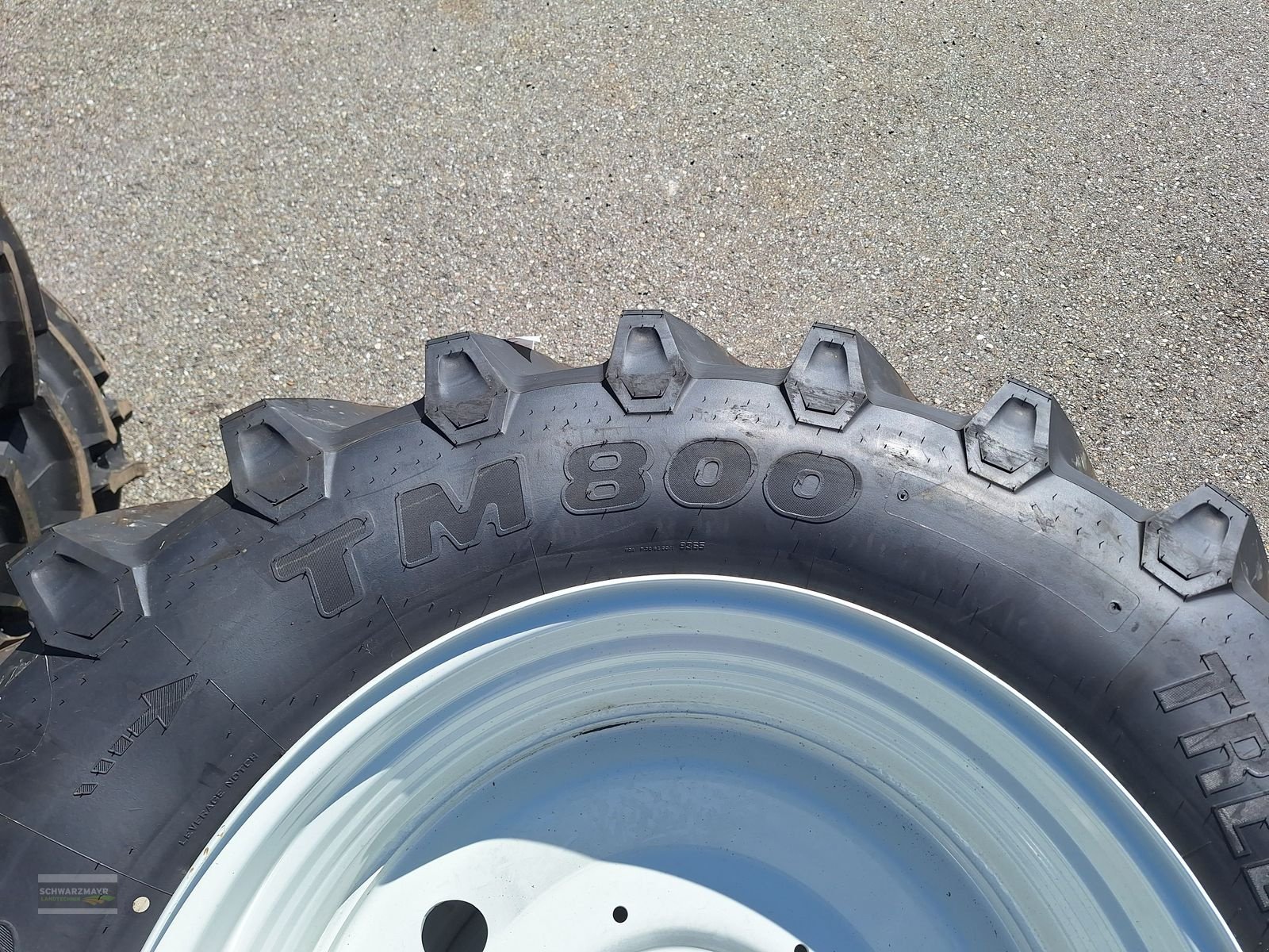 Rad des Typs Trelleborg 650/65R38+540/65R28 Kompletträder, Neumaschine in Gampern (Bild 8)