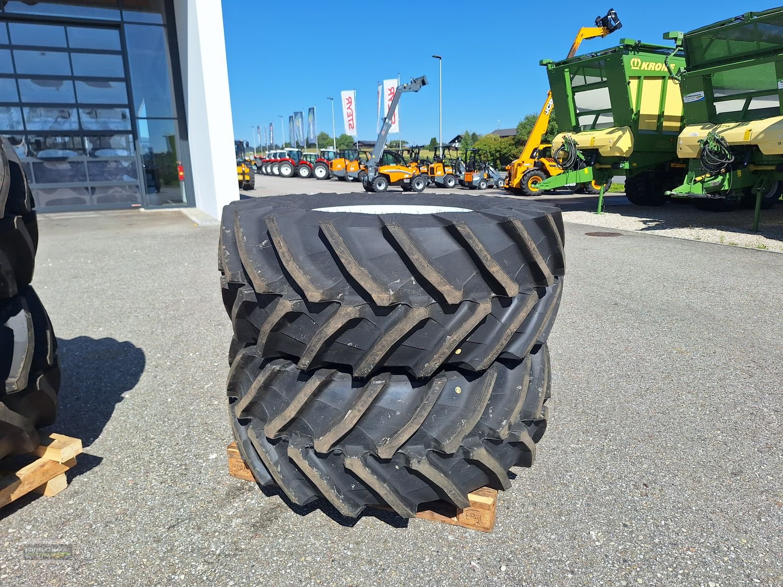 Rad des Typs Trelleborg 650/65R38+540/65R28 Kompletträder, Neumaschine in Gampern (Bild 2)