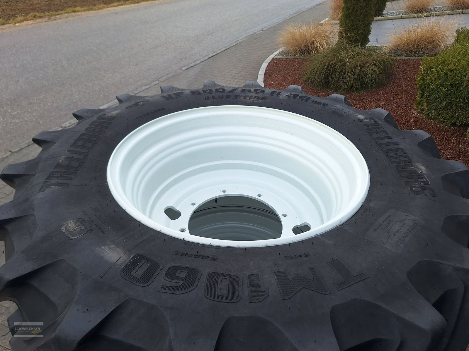 Rad del tipo Trelleborg 710/60R42+600/60R30, Neumaschine In Aurolzmünster (Immagine 10)