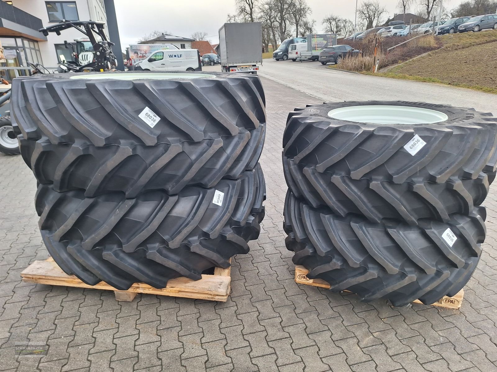 Rad del tipo Trelleborg 710/60R42+600/60R30, Neumaschine In Aurolzmünster (Immagine 5)