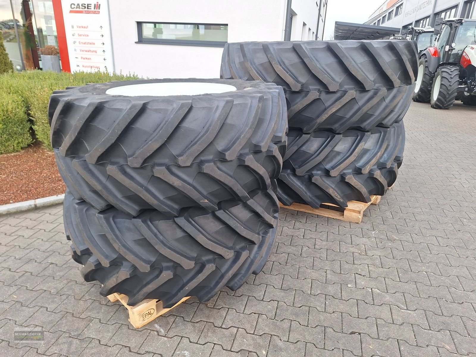 Rad del tipo Trelleborg 710/60R42+600/60R30, Neumaschine In Aurolzmünster (Immagine 2)