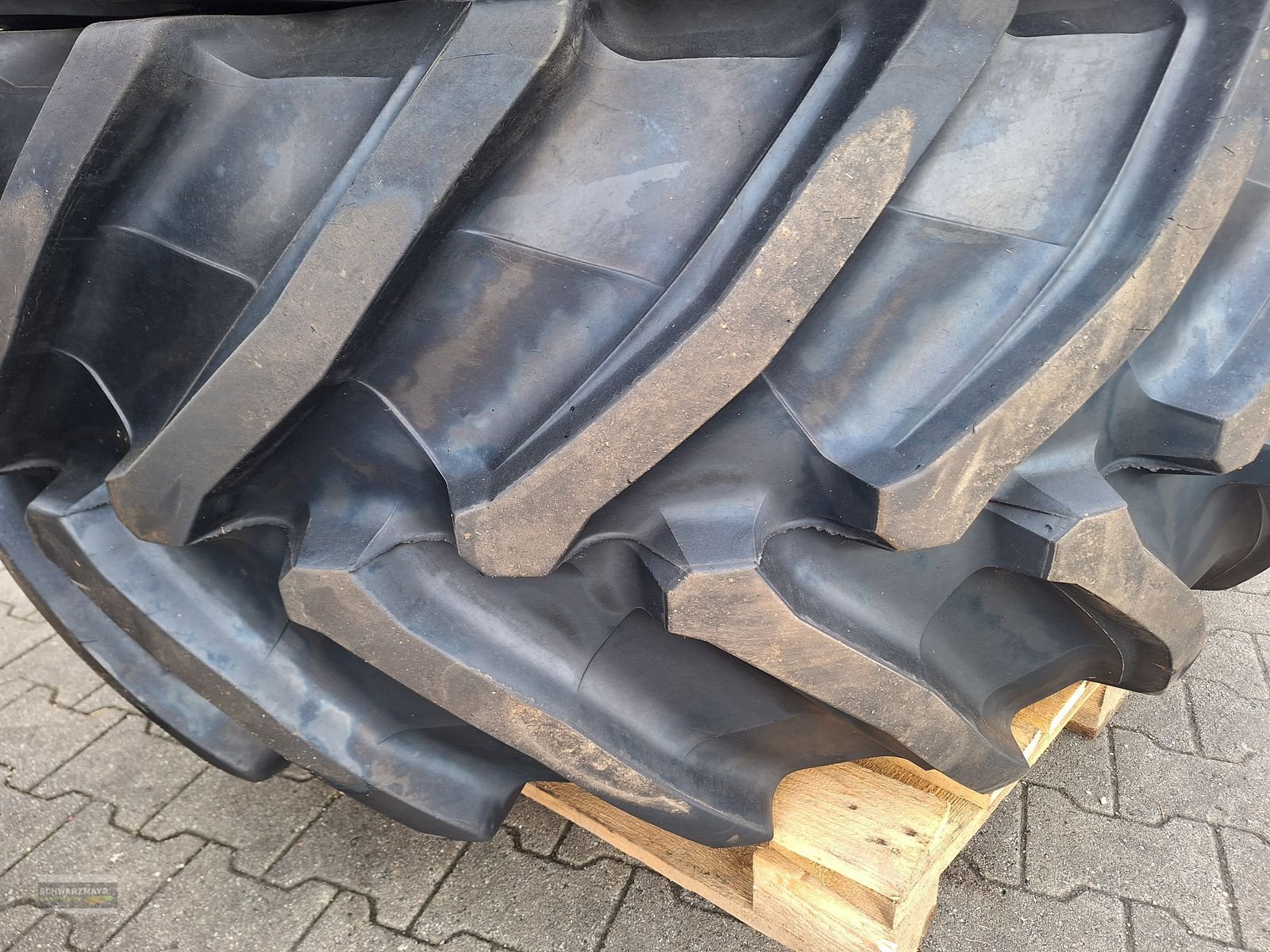 Rad del tipo Trelleborg 710/60R42+600/60R30, Neumaschine In Aurolzmünster (Immagine 15)