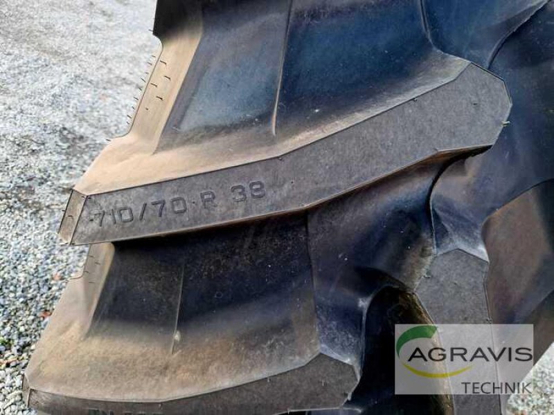 Rad des Typs Trelleborg 710/70 R 38, Neumaschine in Beckum (Bild 7)