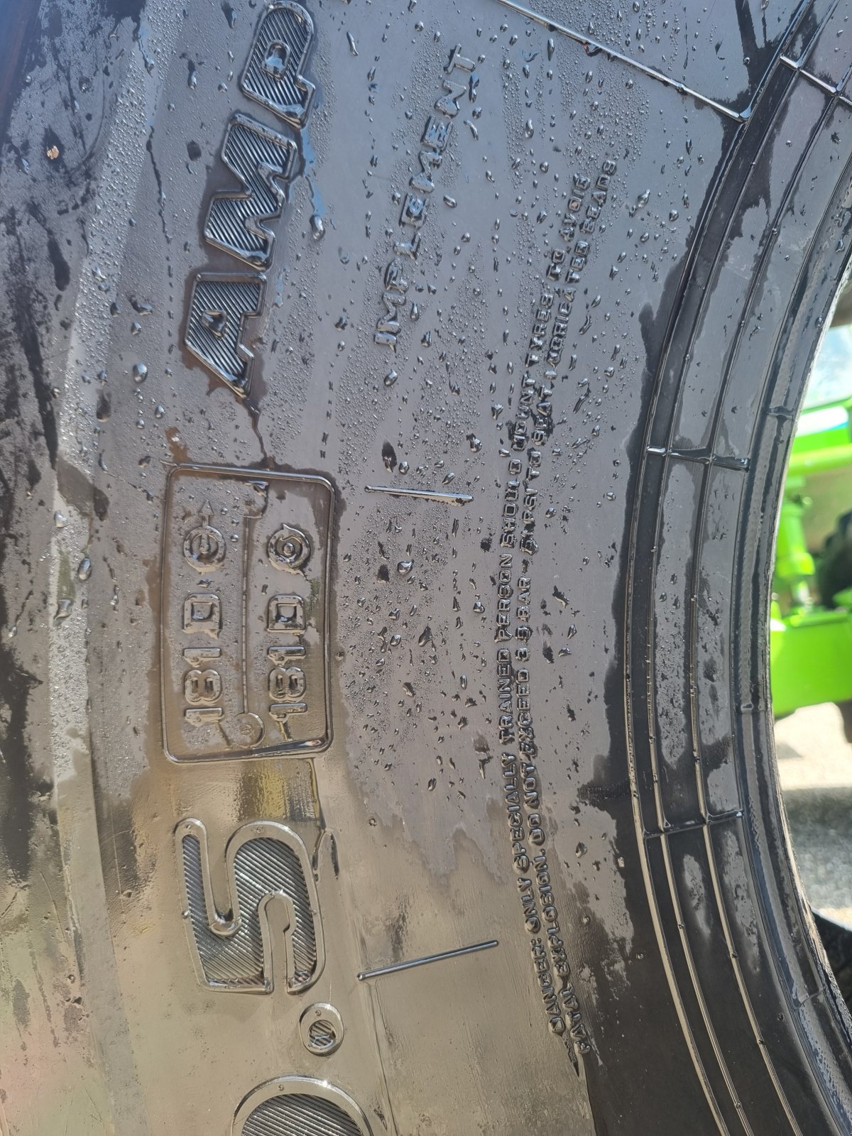 Rad des Typs Trelleborg 750/60 R30.5, Gebrauchtmaschine in Taufkirchen an der Pram  (Bild 2)