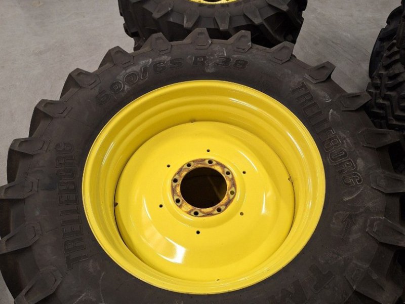 Rad Türe ait Trelleborg TM800, Gebrauchtmaschine içinde Ersingen (resim 1)