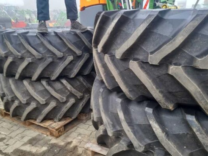 Rad des Typs Trelleborg TM900 High Power, Neumaschine in Hamburg (Bild 1)