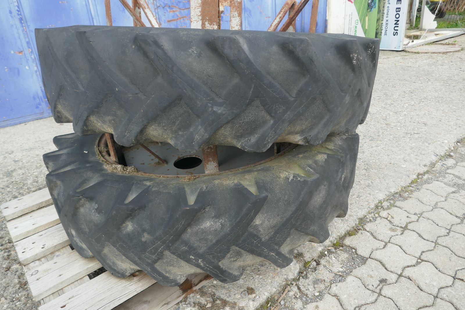 Rad Türe ait Trinker 11.2/10R28 Zwillingsräder, Gebrauchtmaschine içinde Villach (resim 5)