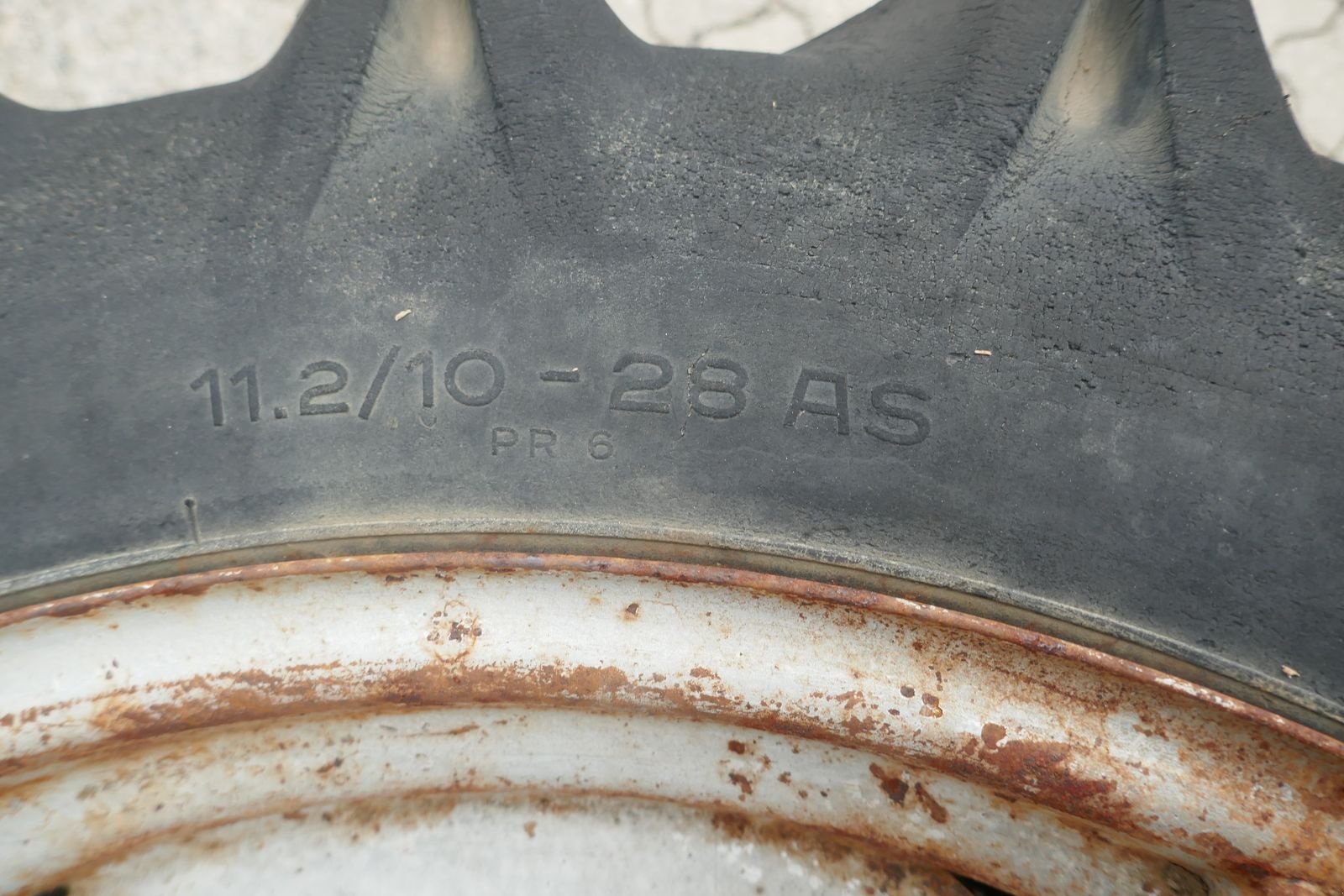 Rad Türe ait Trinker 11.2/10R28 Zwillingsräder, Gebrauchtmaschine içinde Villach (resim 3)