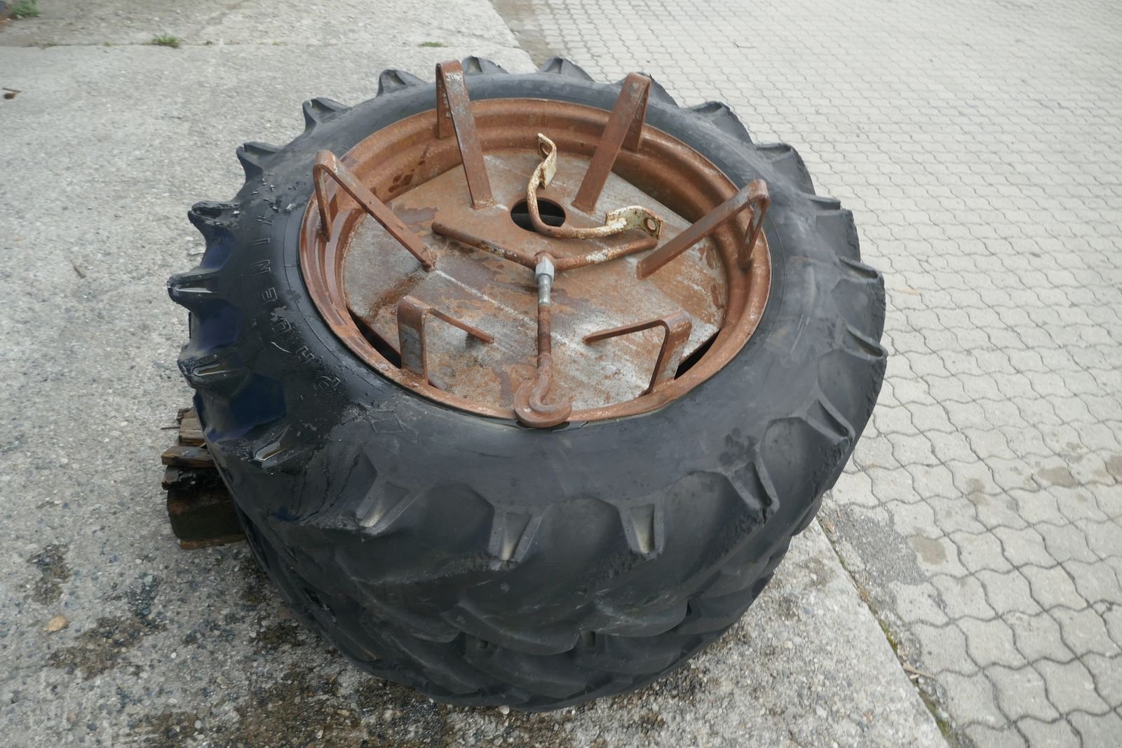 Rad tipa Trinker 12.4/11- R 28 Zwillingräder, Gebrauchtmaschine u Villach (Slika 6)