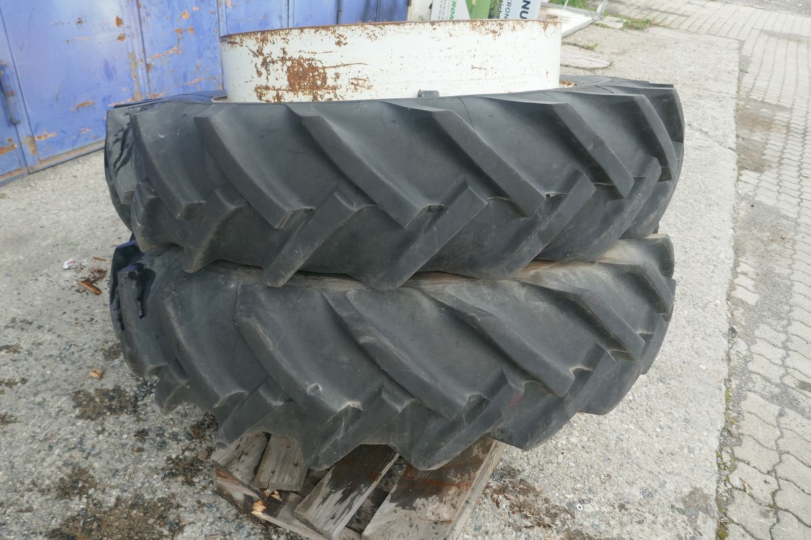 Rad typu Trinker 12.4-32 Zwillingräder, Gebrauchtmaschine v Villach (Obrázek 4)