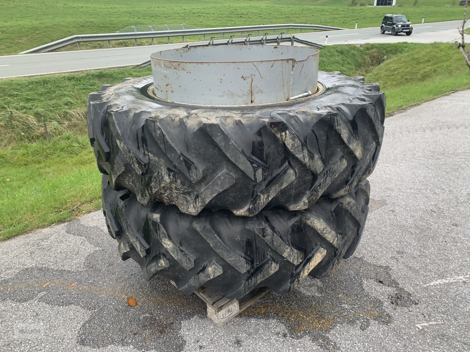 Rad Türe ait Trinker Zwillingsräder 16.9-34, Gebrauchtmaschine içinde Eben (resim 3)