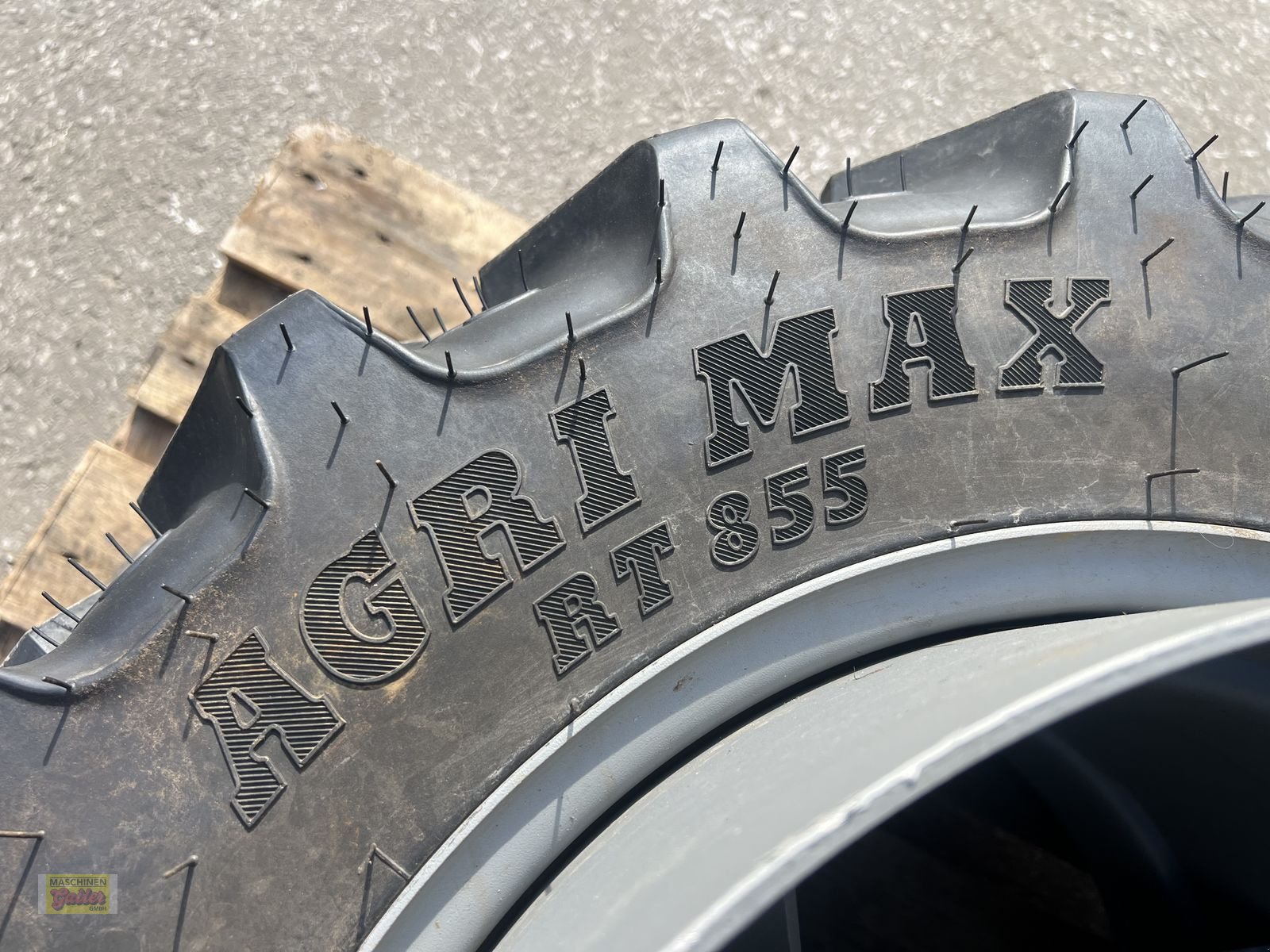 Rad van het type Trinker Zwillingsräder 210/90R20 zu 280/70R20, Vorführmaschine in Kötschach (Foto 3)