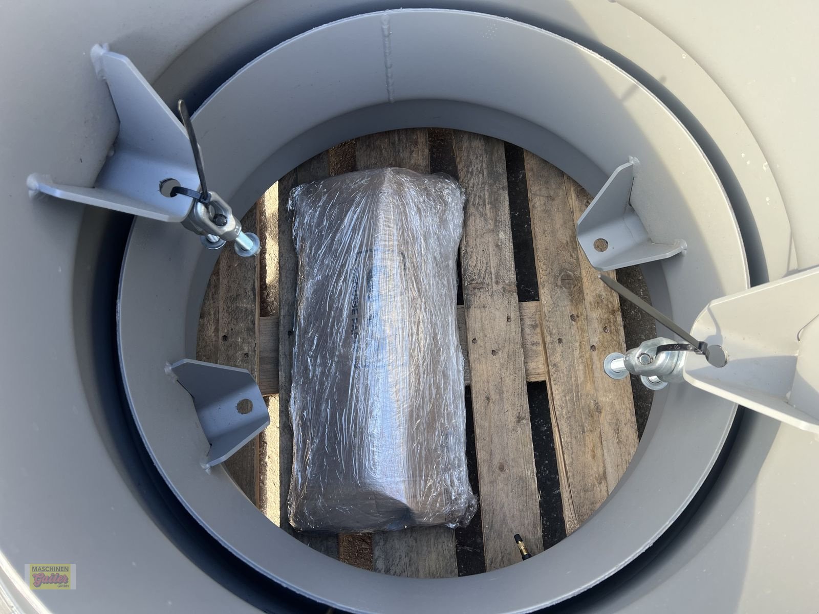 Rad van het type Trinker Zwillingsräder 270/95R32 zu 380/70R28, Vorführmaschine in Kötschach (Foto 3)