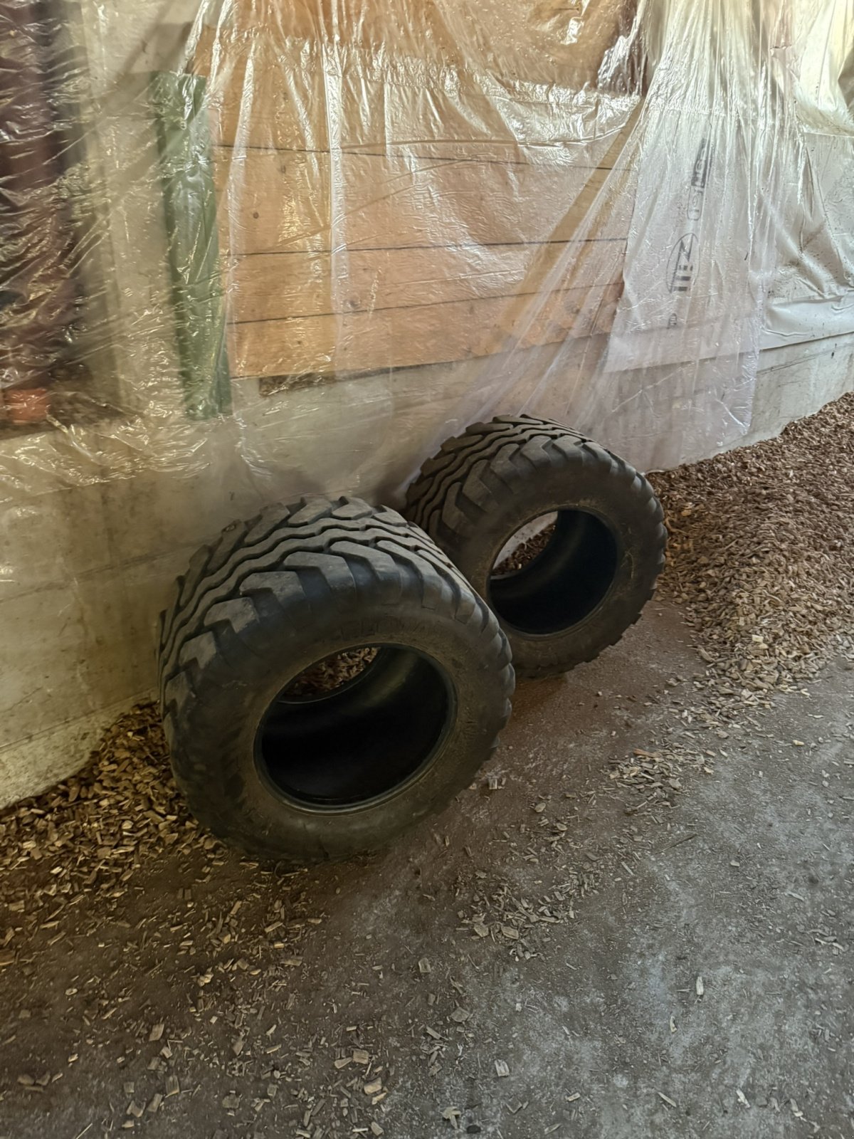 Rad des Typs Vredestein 480/45-17, Gebrauchtmaschine in Waidhofen an der Ybbs (Bild 1)