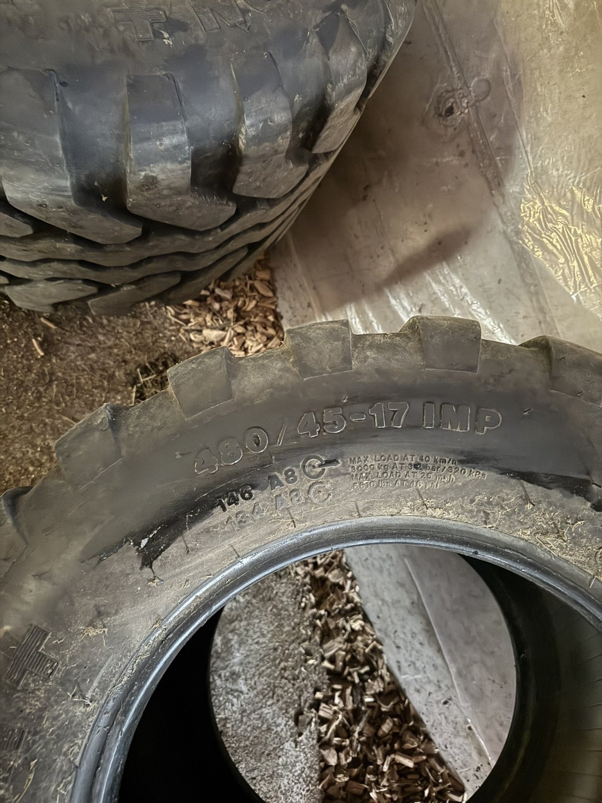 Rad des Typs Vredestein 480/45-17, Gebrauchtmaschine in Waidhofen an der Ybbs (Bild 3)