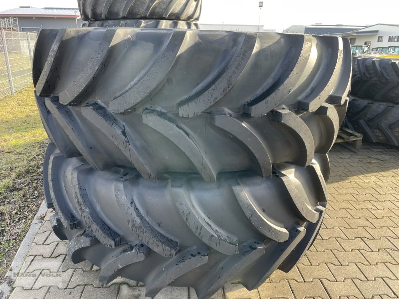 Rad of the type Vredestein 650/65 R42, Neumaschine in Eching (Picture 1)