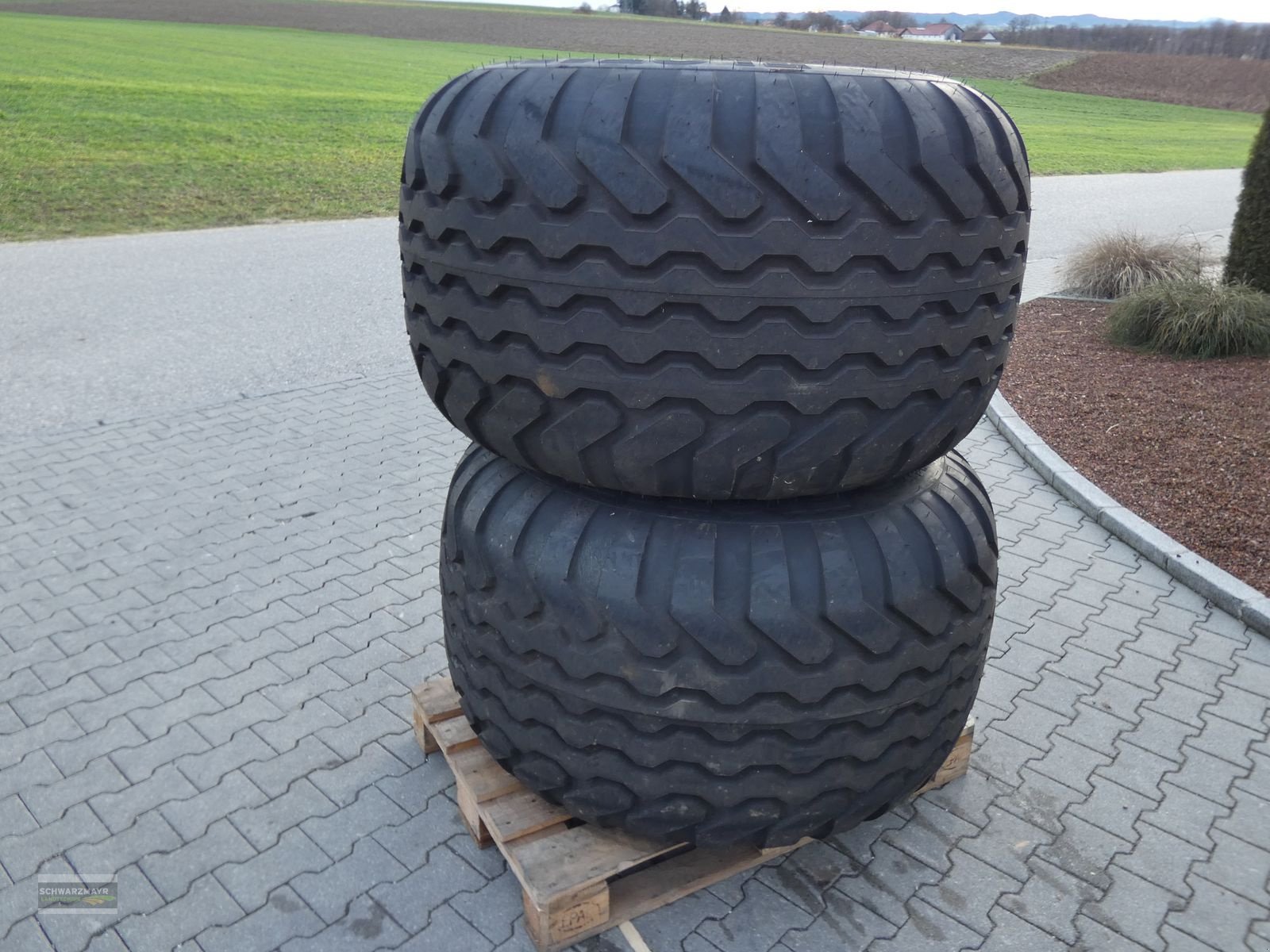 Rad des Typs Vredestein 710/45-22,5 Flot+, Neumaschine in Aurolzmünster (Bild 7)